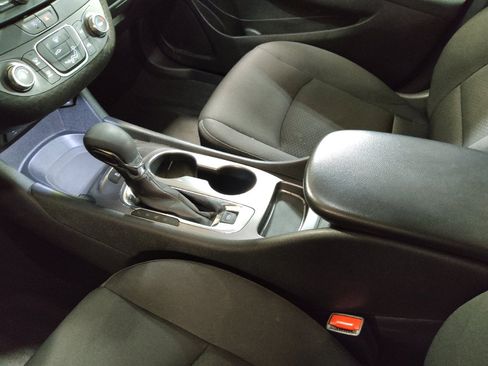 Used 2025 Chevrolet Malibu LS FWD image 26