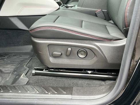 New 2025 GMC Canyon AT4 w/ AT4X Package image 19