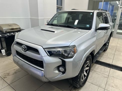 Used 2019 Toyota 4Runner TRD Off-Road Premium image 2