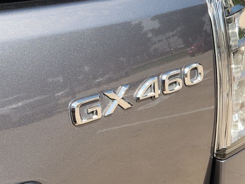 Used 2023 Lexus GX 460 Luxury w/ Accessory Package AWD/4WD image 38