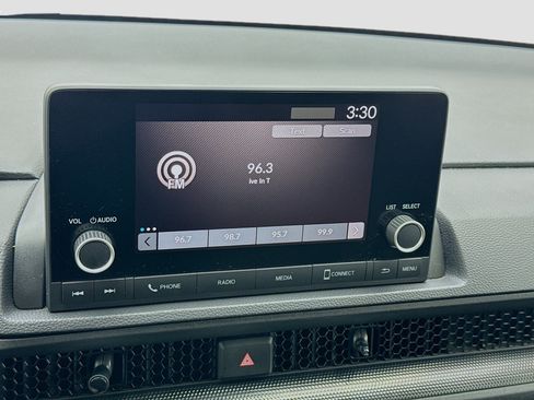Used 2025 Honda CR-V LX image 11