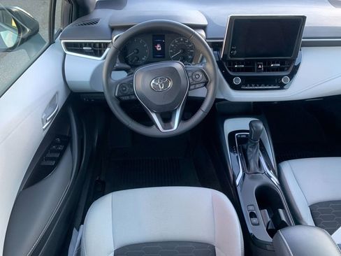 Used 2025 Toyota Corolla SE image 16