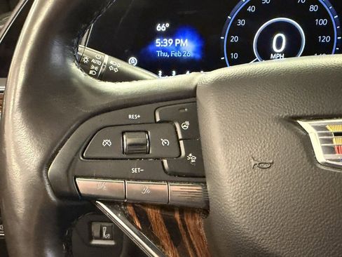 Used 2023 Cadillac Escalade ESV Luxury image 12