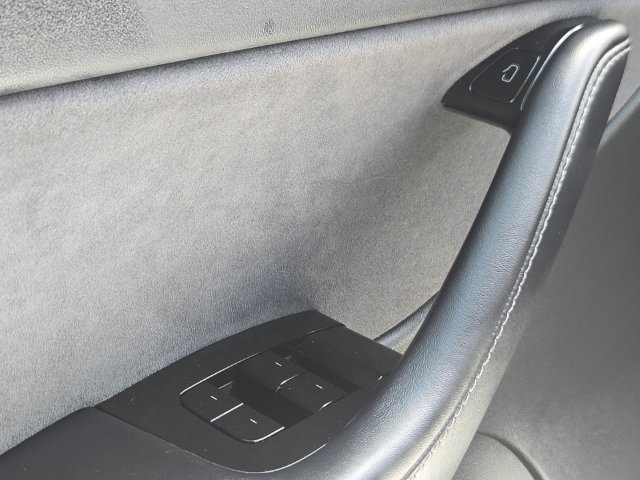Used 2021 Tesla Model Y Long Range AWD/4WD image 27