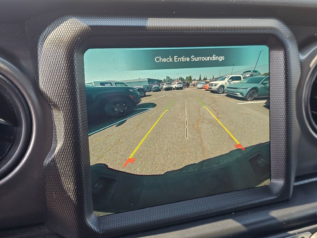 Used 2022 Jeep Gladiator Sport AWD/4WD image 28