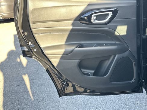 New 2026 Jeep Compass Limited image 28