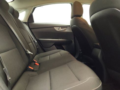 Used 2021 Kia Forte LXS FWD image 19