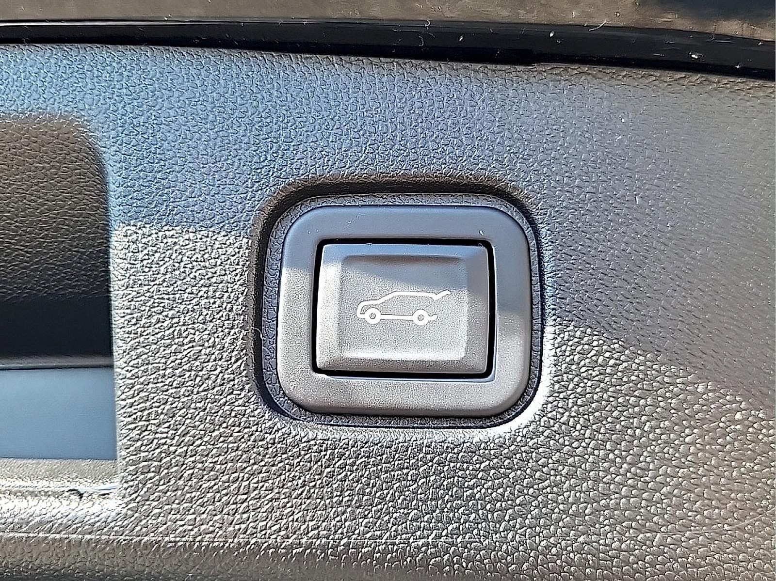 Used 2024 Chevrolet Blazer EV LT AWD/4WD image 27