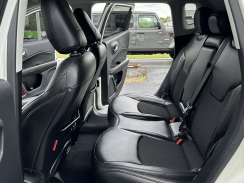 Used 2020 Jeep Compass Trailhawk AWD/4WD image 31