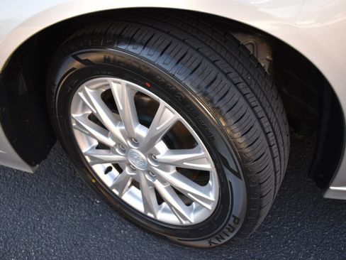 Used 2011 Buick Lucerne CX image 41