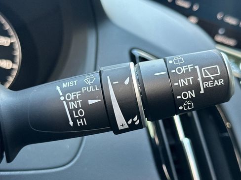 Used 2023 Acura RDX AWD image 32