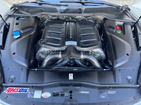 Used 2015 Porsche Cayenne S image 34