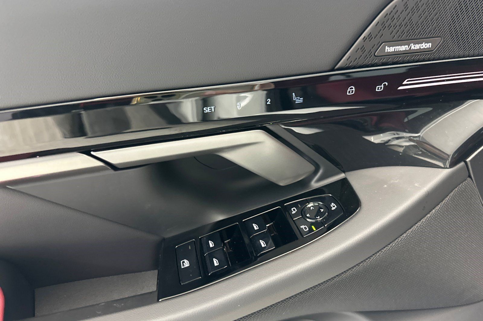 Used 2026 BMW 530i RWD image 13