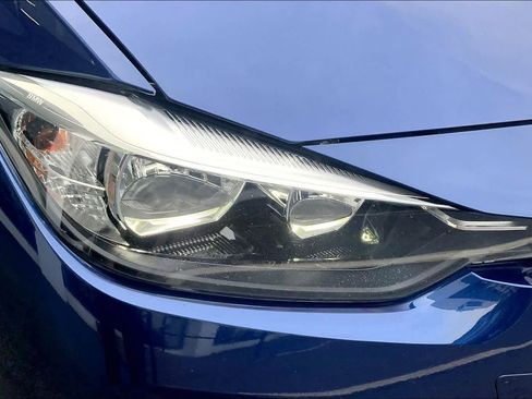 Used 2016 BMW 320i Sedan image 25