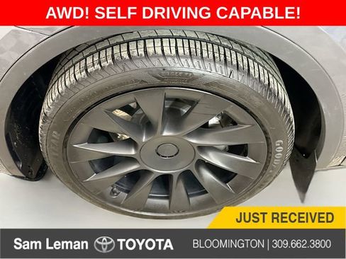 Used 2022 Tesla Model Y Long Range image 29