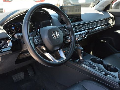 Used 2023 Honda Civic Touring image 9