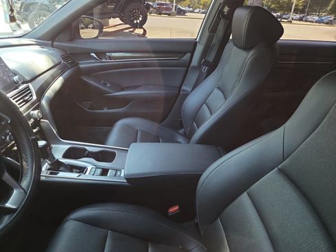 Used 2022 Honda Accord Sport image 10