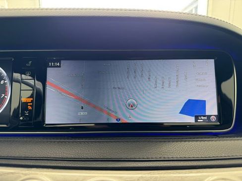 Used 2017 Mercedes-Benz S 550 Sedan image 29