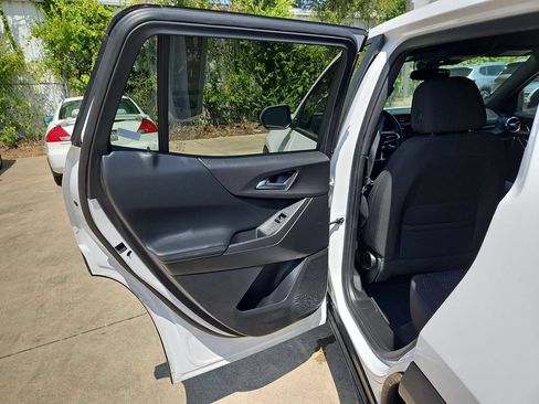Used 2025 Chevrolet Equinox LT AWD/4WD image 27
