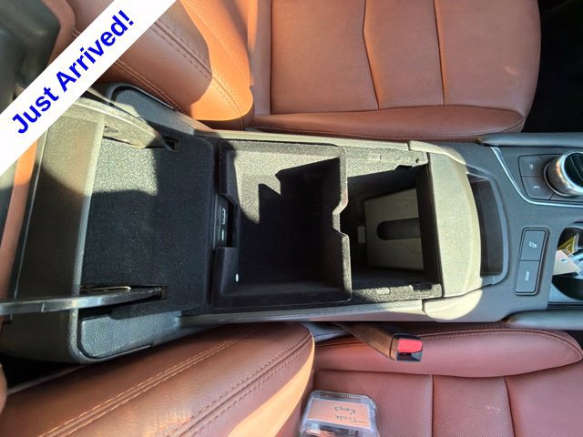 Used 2026 Cadillac XT5 Premium Luxury w/ LPO, Floor Liner Package FWD image 32