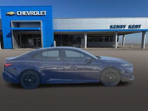 Used 2025 Toyota Camry SE FWD image 3