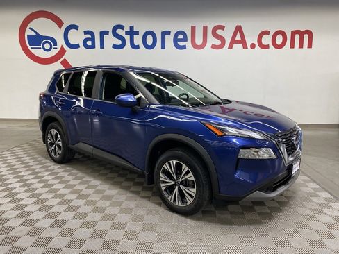 Used 2023 Nissan Rogue SV image 1