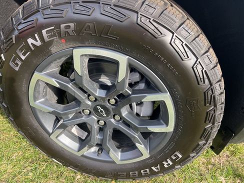 New 2026 Chevrolet Equinox ACTIV image 5