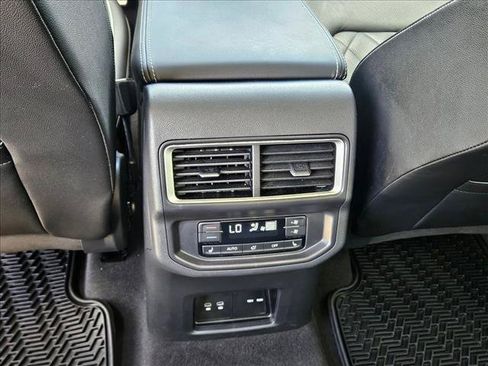Used 2024 Volkswagen Atlas SEL Premium R-Line AWD/4WD image 18