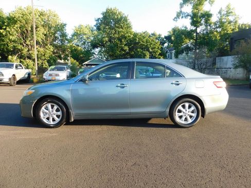Used 2011 Toyota Camry LE w/ LE Extra-Value Pkg image 18