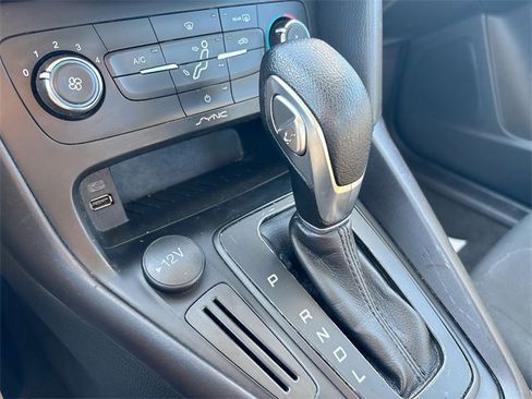 Used 2018 Ford Focus SE image 29
