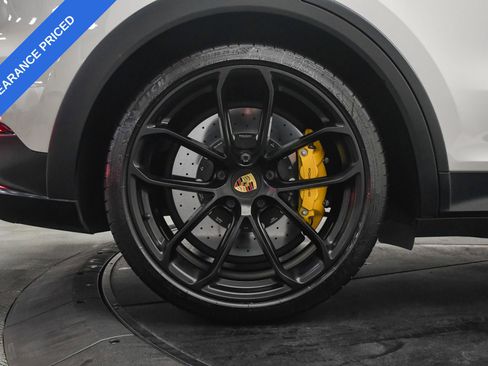 Used 2023 Porsche Cayenne Turbo GT image 33