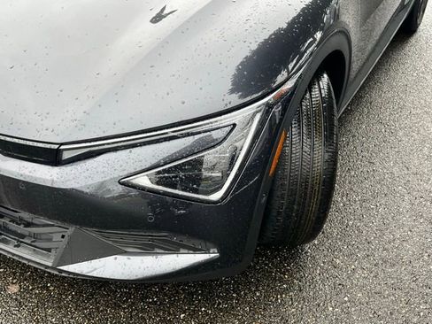 New 2025 Kia EV6 Light w/ Light LR Technology Package image 3