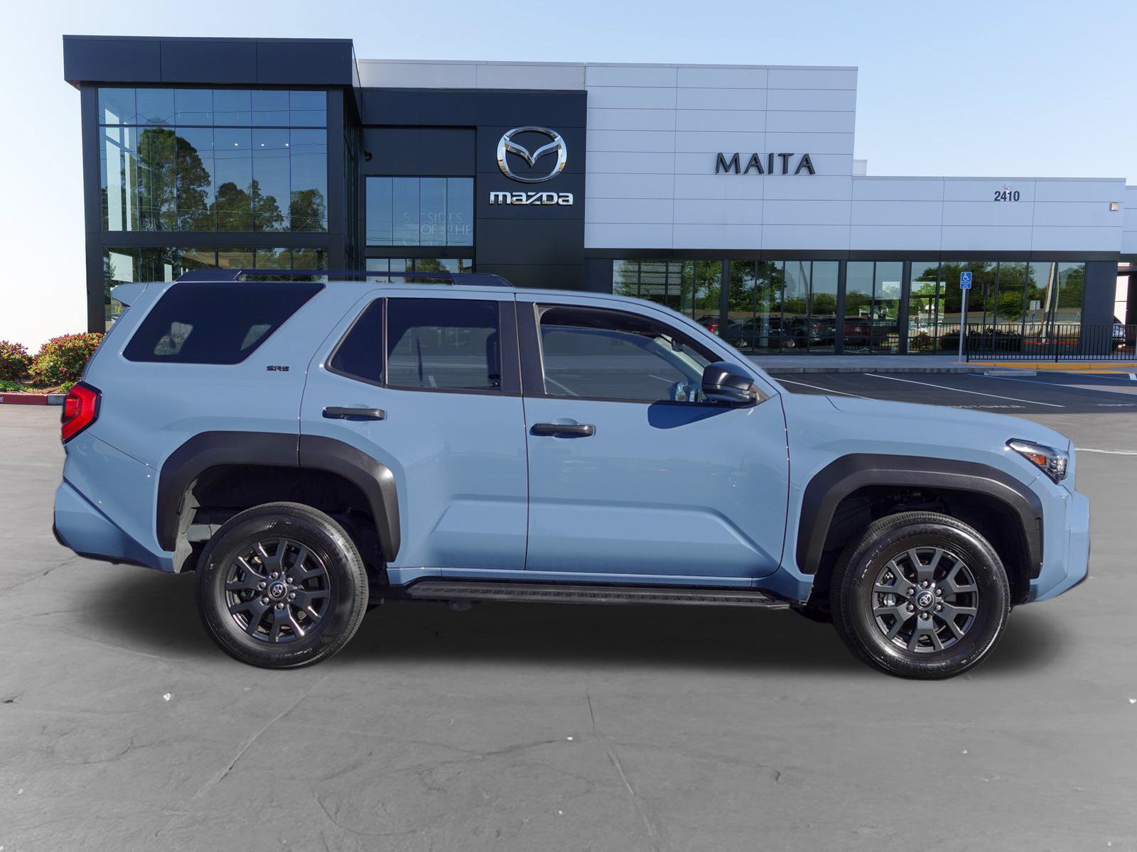 Used 2025 Toyota 4Runner SR5 AWD/4WD image 2