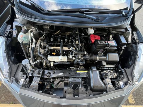Used 2025 Nissan Versa SV FWD image 32