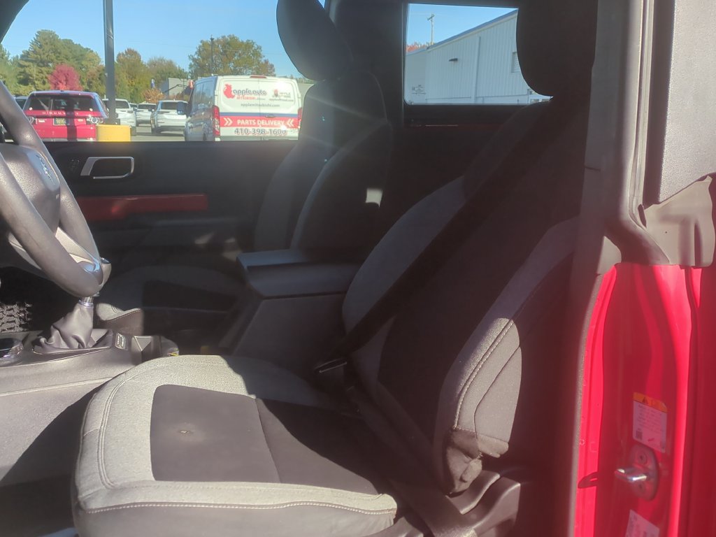 Used 2022 Ford Bronco 2-Door w/ Sasquatch Package AWD/4WD image 12