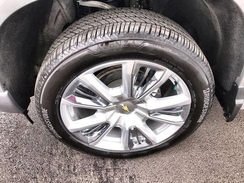 Used 2023 Chevrolet Silverado 1500 High Country AWD/4WD image 10