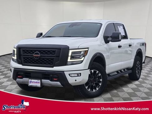 Used 2021 Nissan Titan PRO-4X w/ Pro-4x Convenience Package AWD/4WD image 1