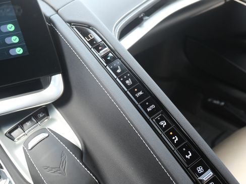 Used 2024 Chevrolet Corvette Stingray Preferred Conv w/ Z51 Performance Package image 29