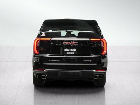 Used 2025 GMC Yukon AT4 Ultimate AWD/4WD image 4