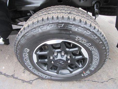 Used 2025 RAM 2500 Laramie image 18