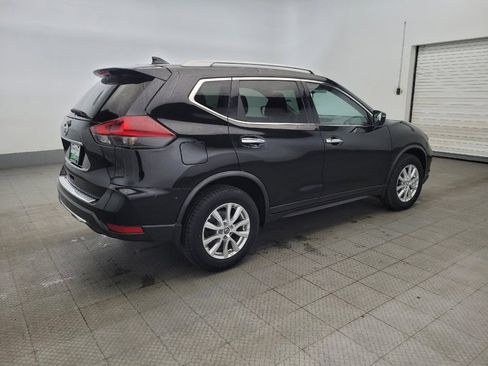 Used 2018 Nissan Rogue SV image 10