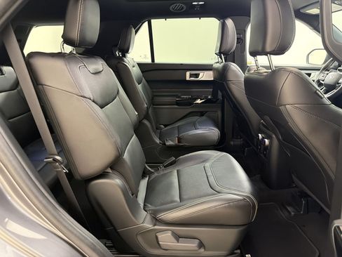 Used 2023 Ford Explorer ST w/ Equipment Group 401A AWD/4WD image 33