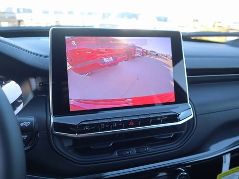 New 2026 Jeep Compass Latitude image 6