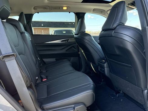 Certified 2024 INFINITI QX60 Luxe w/ Cargo Package image 21