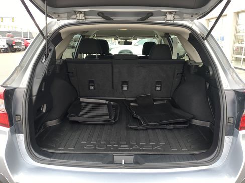 Used 2019 Subaru Outback 2.5i Premium image 30