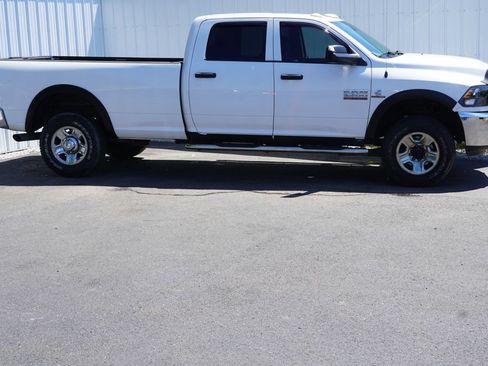 Used 2015 RAM 2500 Tradesman w/ Chrome Appearance Group AWD/4WD image 2
