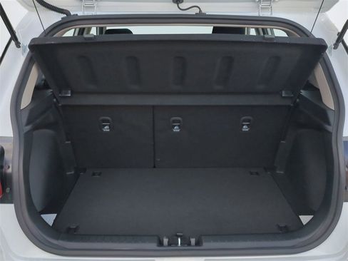 New 2026 Hyundai Venue SE image 14