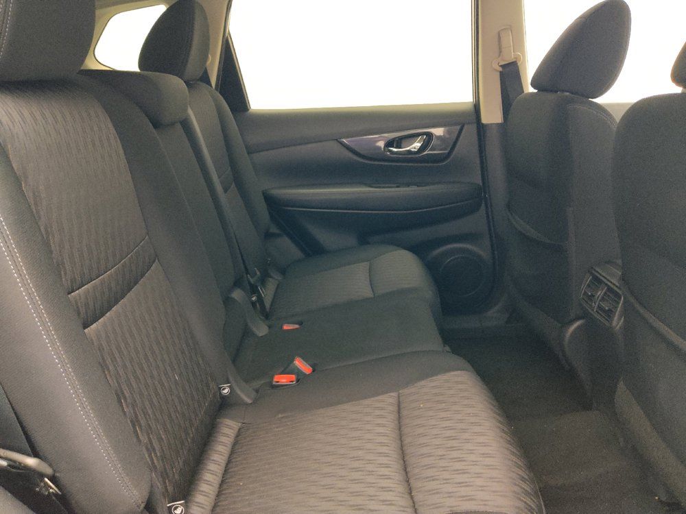 Used 2017 Nissan Rogue SV w/ SV Premium Package FWD image 19