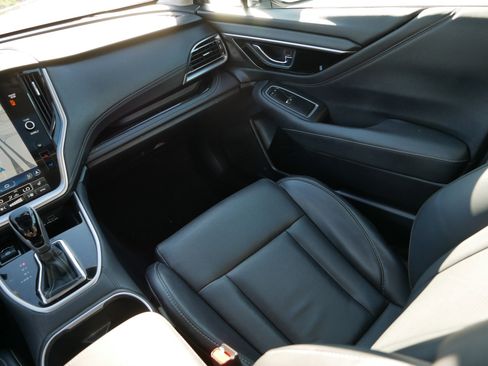 Used 2023 Subaru Outback Limited image 11