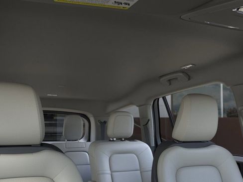 New 2026 Lincoln Aviator AWD image 22